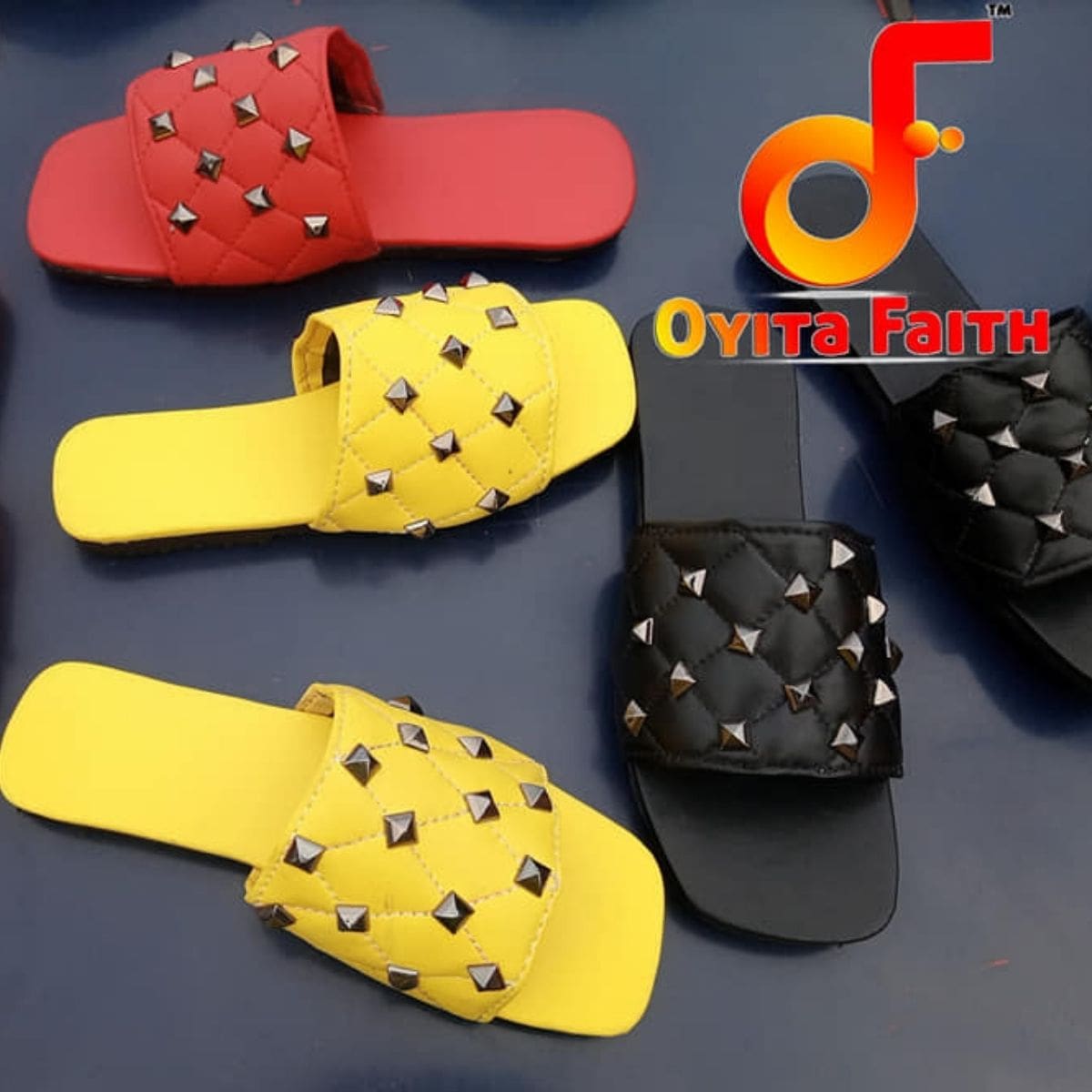Female footwear with stones