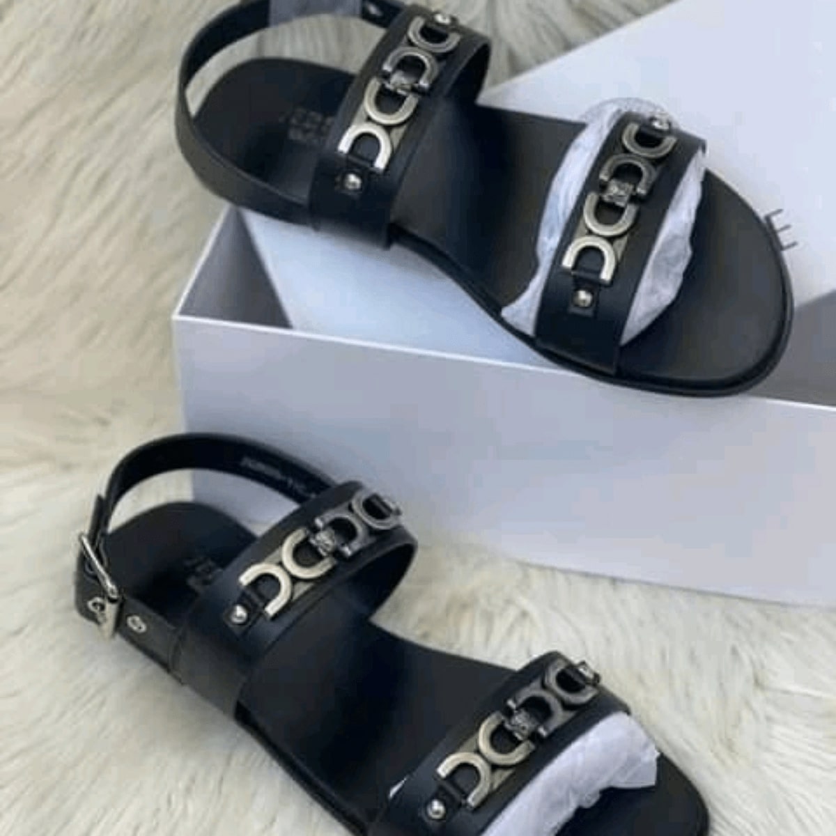 Lovely Design Sandal for Males