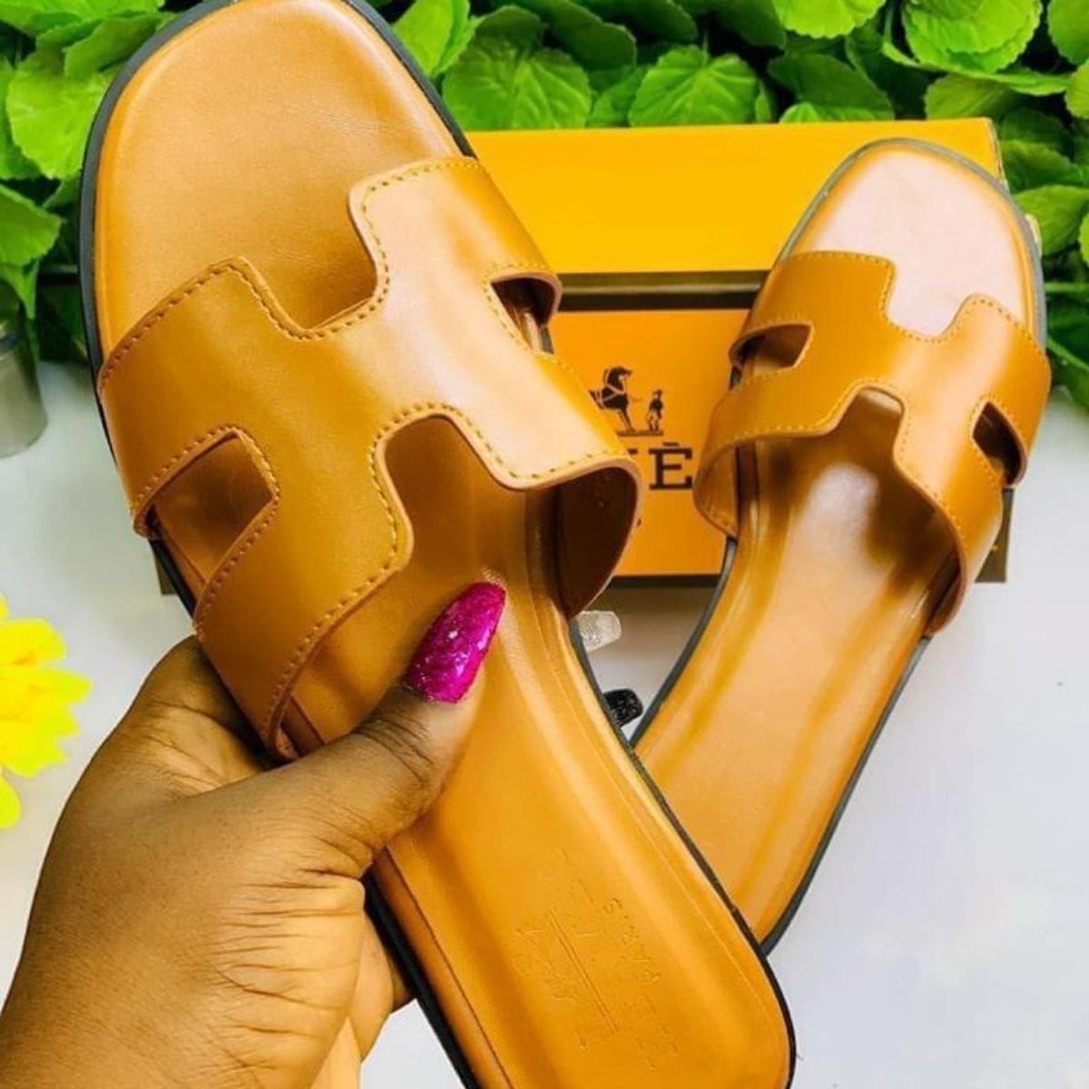 Oyita Female Easy Wear