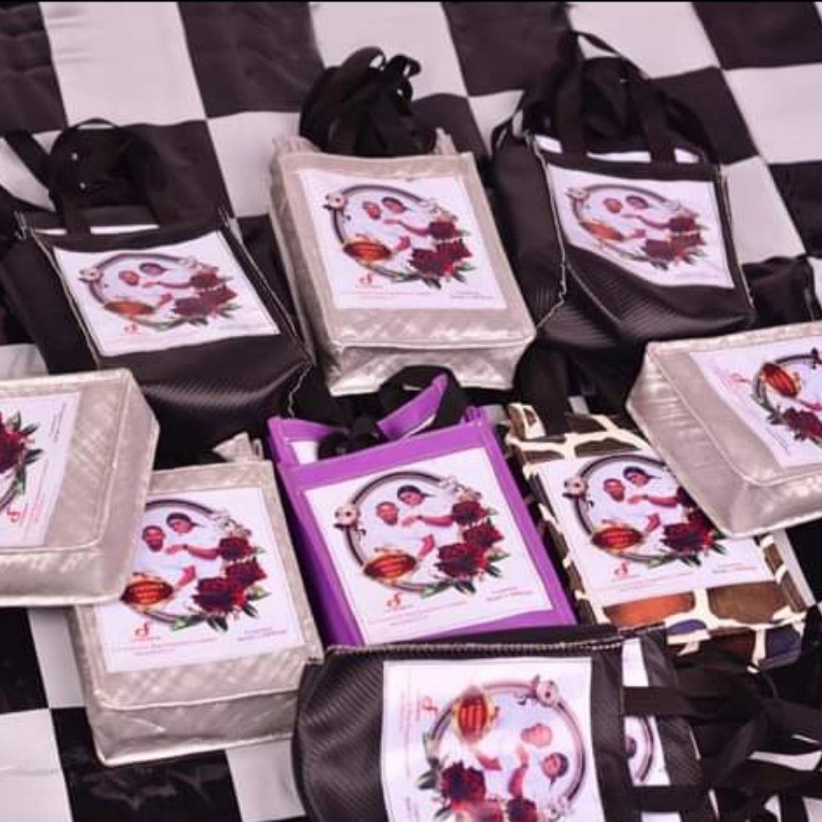 Yita's Souvenir Bags